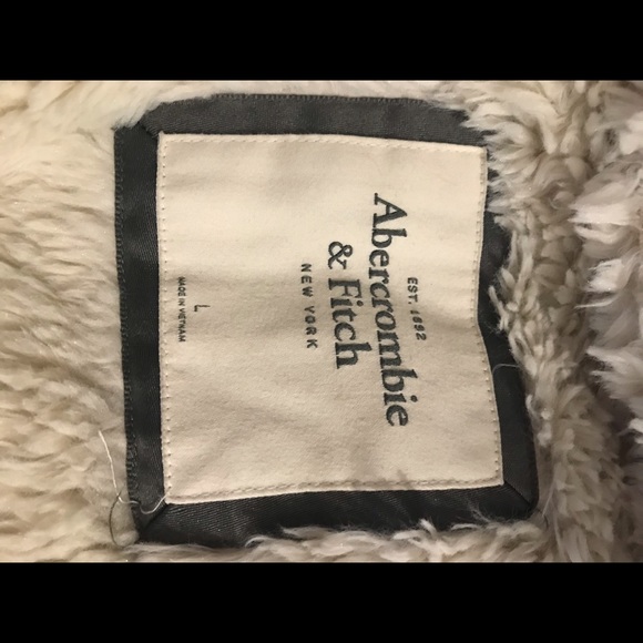 Abercrombie fur lined puffer coat - Picture 3 of 5